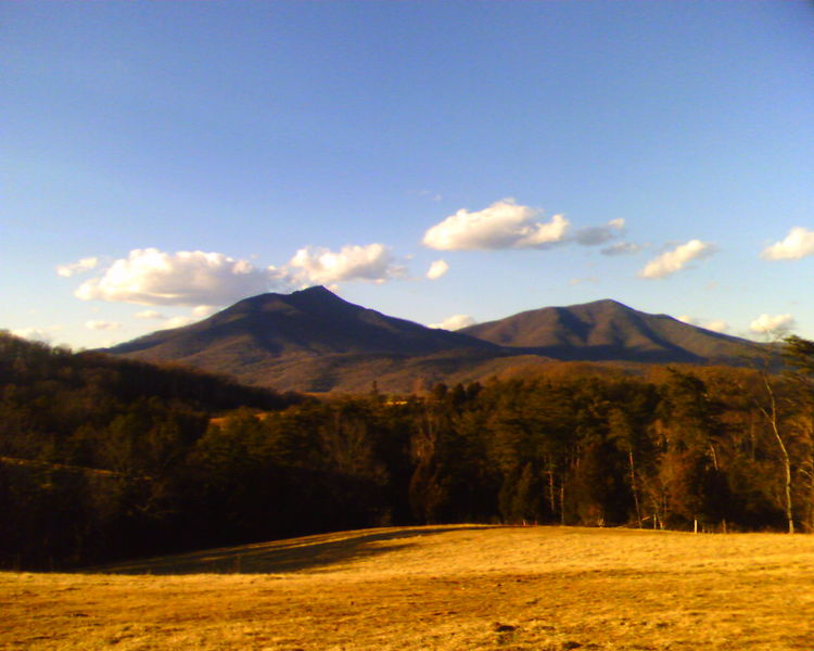 Peaks of Otter, from Parker Road
A shot of the Peaks from one of Thoams's favorite spots, Parker Road.  The clouds and lighting were good for this picture that day.
